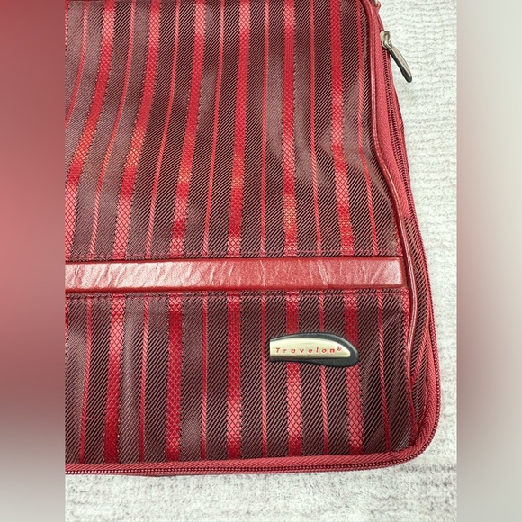 Travelon Crossbody Bag Red Striped Nylon Adjustable Strap Retro Y2K Expandable - Picture 3 of 12